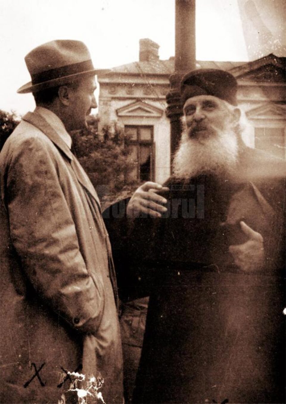 Viețuirea monahicească din Schitul Rarău sub îndrumarea ieroschimonahului Daniil Sandu Tudor Viețuirea monahicească din Schitul Rarău sub îndrumarea ieroschimonahului Daniil Sandu Tudor
