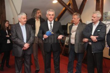 Zece artiști plastici suceveni au expus circa 50 de lucrări la Casa Prieteniei