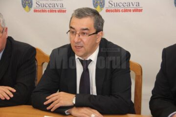 Prefectul Florin Sinescu a precizat că tot astăzi vor fi preluate și timbrele autocolante și ștampilele cu menținea „Votat”