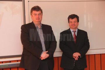 Președintele Consiliului Județean, Cătălin Nechifor, alături de directorul colegiului, Virginel Iordache