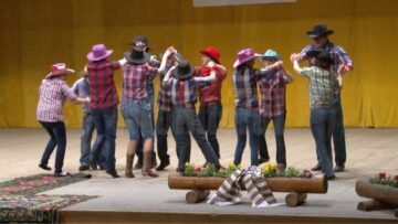 Mai mulți copii cu dizabilități au dansat pe scena suceveană, într-un spectacol caritabil de excepție