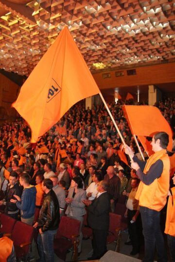 Peste 1.000 de membri PDL au fost prezenți la întâlnirea cu liderii partidului
