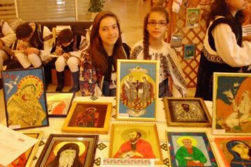 Aproape 150 de elevi suceveni și-au expus propriile obiecte de artă în cadrul etapei județene a Olimpiadei Meșteșuguril