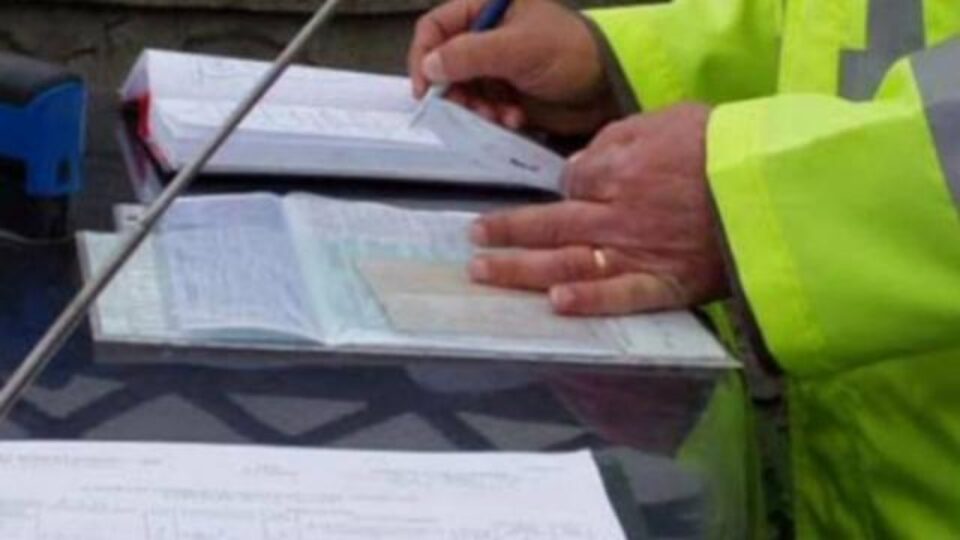 Subofițerii sunt acuzați de luare de mită, abuz în serviciu și falsuri în acte. Foto www.monitorulcj.ro Subofițerii sunt acuzați de luare de mită, abuz în serviciu și falsuri în acte. Foto www.monitorulcj.ro