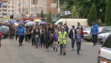 Aproape o mie de voluntari au militat ieri împotriva violenței, a drogurilor și a tutunului