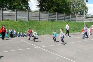 Micuții din Fălticeni, atrași la acțiuni sportive