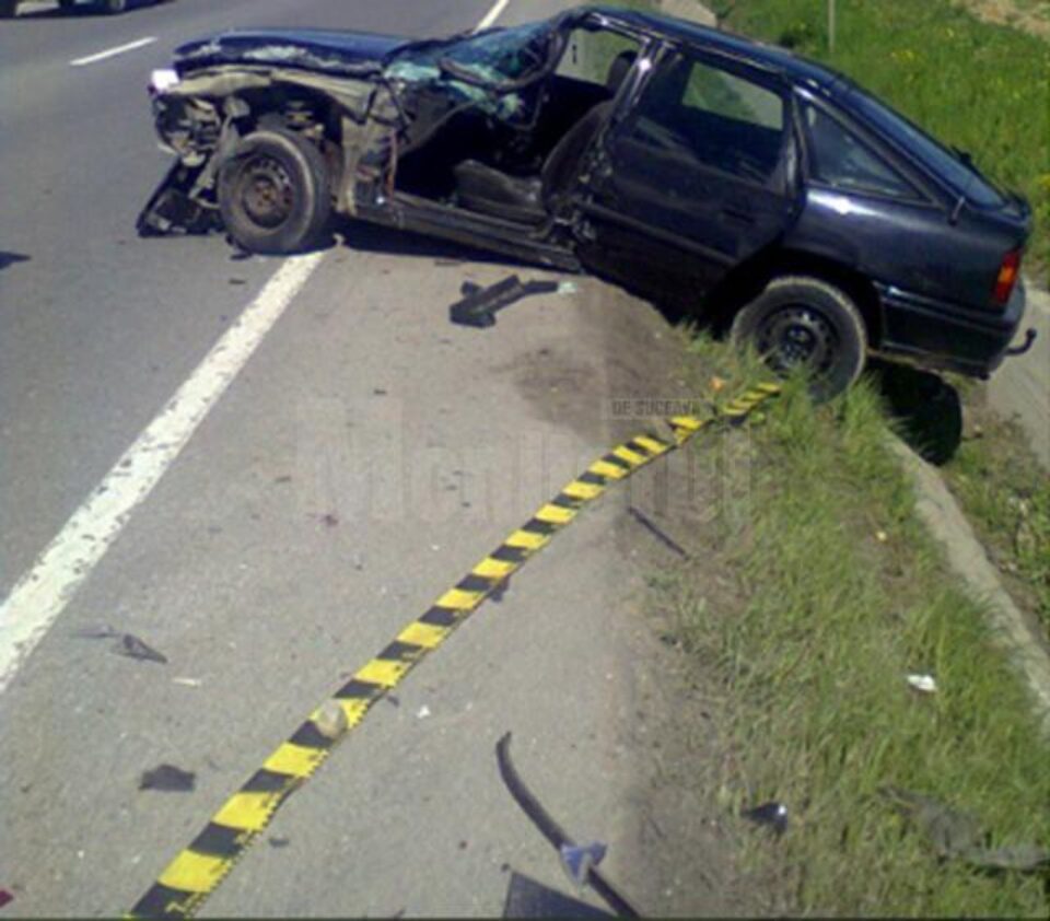 Mașina în care se aflau cele trei victime
