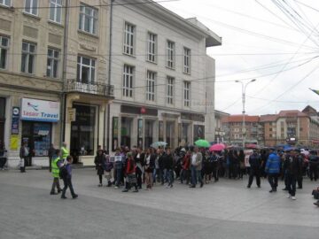 Aproape o mie de voluntari au militat ieri împotriva violenței, a drogurilor și a tutunului