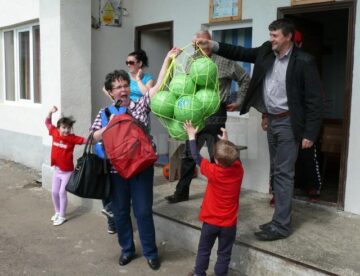 Micuții din Fălticeni, atrași la acțiuni sportive