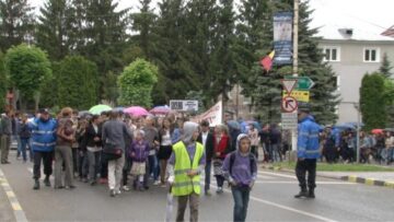 Aproape o mie de voluntari au militat ieri împotriva violenței, a drogurilor și a tutunului