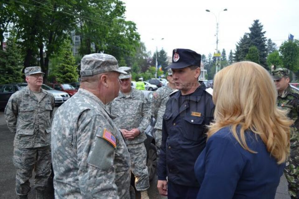 Delegația americană, primită de colonelul Ioan Burlui, șeful ISU Suceava