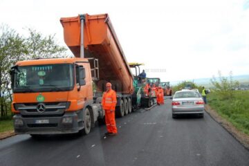 Victor Ponta a inspectat ieri șantierul de pe drumul național care face legătura dintre Suceava și Botoșani
