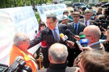 Victor Ponta a inspectat ieri șantierul de pe drumul național care face legătura dintre Suceava și Botoșani