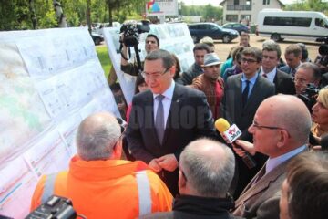 Victor Ponta a inspectat ieri șantierul de pe drumul național care face legătura dintre Suceava și Botoșani