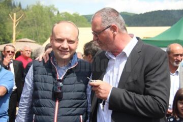 Hora Bucovinei, armistițiu de câteva ore pentru toți politicienii