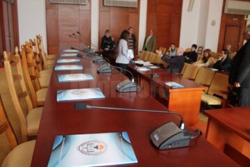 Nici un parlamentar nu a fost prezent la întâlnirea cu sindicatele