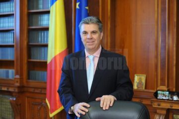 Aflat în vizită în județul Suceava, Valeriu Zgonea a declarat că „Schweighofer și Jucu nu sunt modele pentru România”