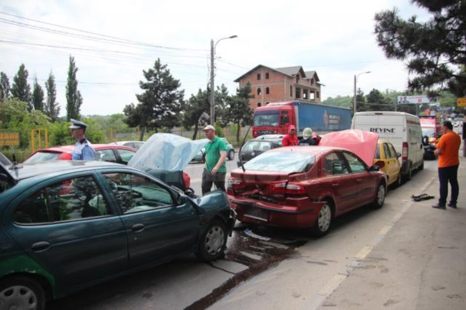 Accident în lanț pe Calea Unirii din Suceava