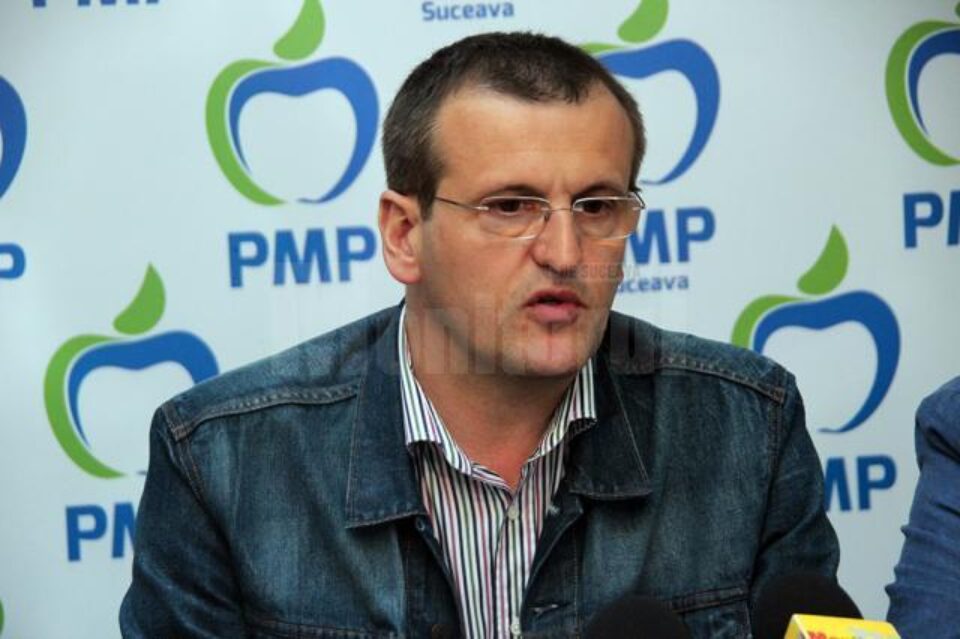 Cristian Preda: „Rezumatul experienței mele din teren din această campanie electorală este că Victor Ponta a pierdut războiul cu șomajul, pentru că aceasta este filosofia socialistă peste tot” Cristian Preda: „Rezumatul experienței mele din teren din această campanie electorală este că Victor Ponta a pierdut războiul cu șomajul, pentru că aceasta este filosofia socialistă peste tot”