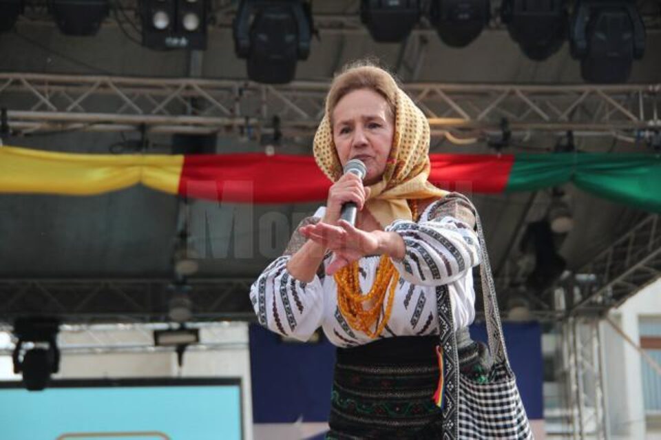 Sofia Vicoveanca a venit în fața publicului sucevean cu melodii în primă audiție