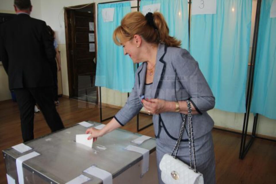 Sanda-Maria Ardeleanu: „Vocea Bucovinei trebuie să fie reprezentată în Parlamentul European” Sanda-Maria Ardeleanu: „Vocea Bucovinei trebuie să fie reprezentată în Parlamentul European”