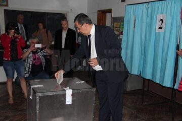 Florin Sinescu: „Am votat pentru că este un drept pe care toți românii l-au câștigat la 1 ianuarie 2007”