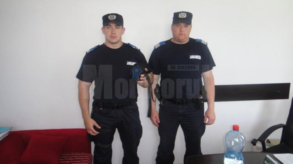 Plutonierul major Dan Căeriu și sergentul major Alexandru Apăvăloaie