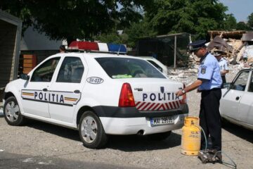 Butelia care ar fi provocat explozia, ridicată de anchetatori