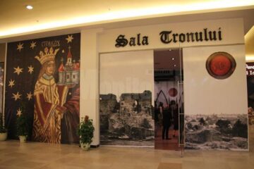 Expoziția permanentă Sala Tronului, a Muzeului de Istorie a Bucovinei, se bucură de vizitatori și la Iulius Mall