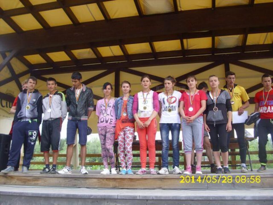 Toți participanții au primit diplome de participare și dulciuri, iar laureații au fost recompensați cu medalii și cupe