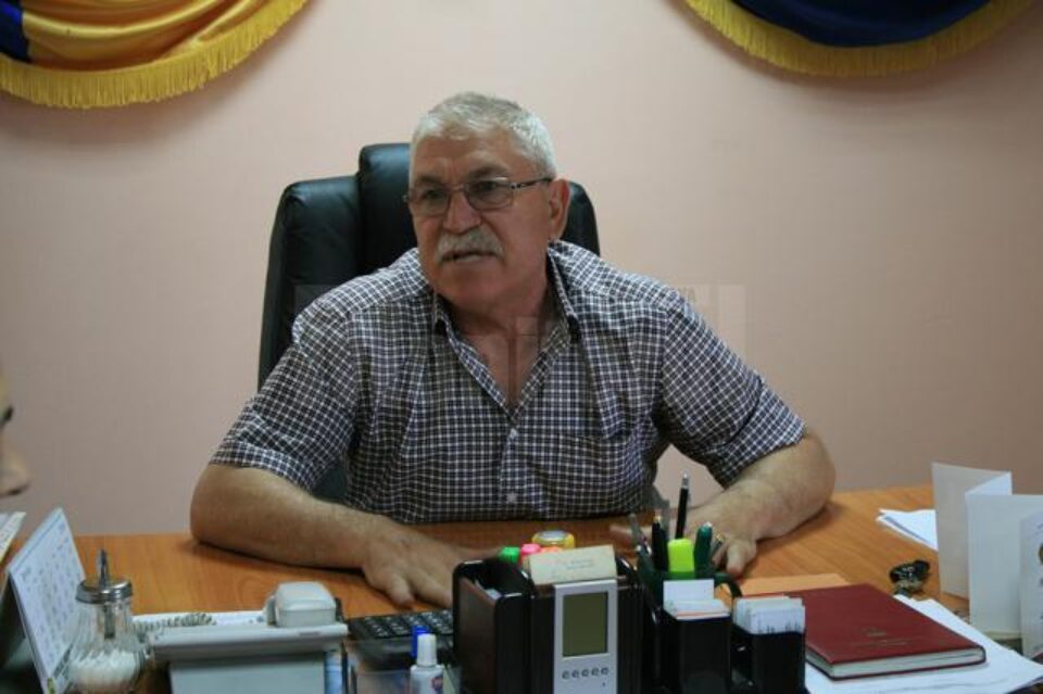 Constantin Moroșan: „Dacă nu preia altcineva stația pentru exploatare, dau bugetul comunei direct la Apele Române!” Constantin Moroșan: „Dacă nu preia altcineva stația pentru exploatare, dau bugetul comunei direct la Apele Române!”