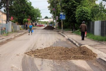 Locuitorii din Ițcani sunt extrem de nemulțumiți de modul cum s-a lucrat pe strada Mitocului
