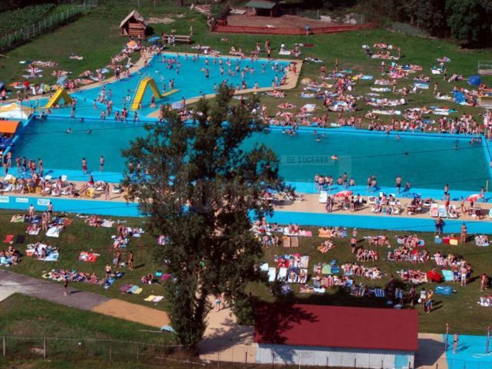 Taxa de intrare la ștrand rămâne 5 lei pentru copii și 10 lei pentru adulți