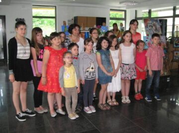 Expoziția Școlii de Arte „Ion Irimescu” Suceava, dedicată zilei de 1 Iunie