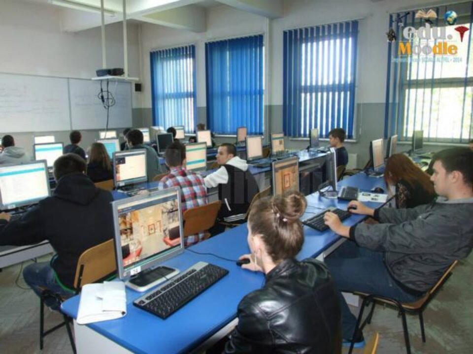 Două proiecte sucevene au fost desemnate cele mai de succes activitați demarate în săptămâna “Școala altfel”