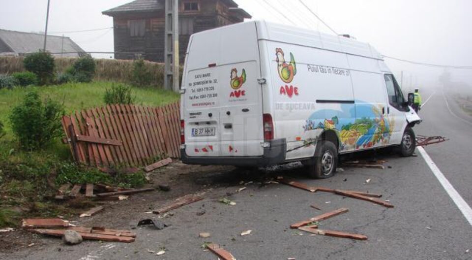 Microbuzul a fost scăpat de sub control într-o curbă periculoasă