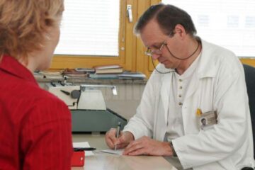 De la 1 iulie, medicii care nu își respectă programul de lucru la cabinet riscă pedepse mai mari de la 1 iulie