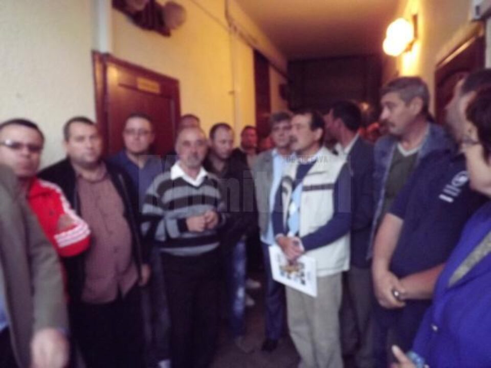 Protest spontan al salariaților de la Electrica