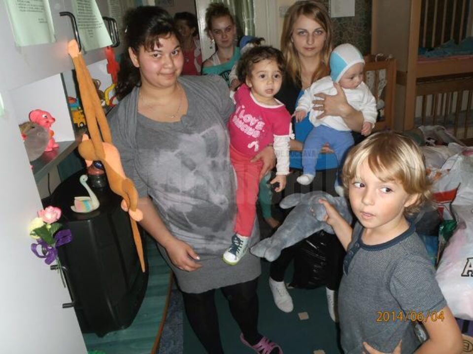 ,,Deschide ochii, deschide inima, ajută-ți aproapele!”, program derulat de preșcolarii de la ,,Gulliver” și ,,ABC”