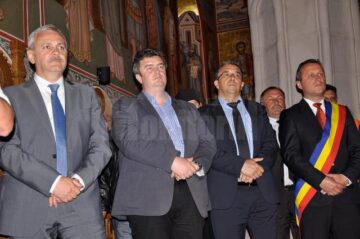 Ordinul de începere a lucrărilor de restaurare a Mănăstirii Putna, dat în prezența vicepremierului Liviu Dragnea