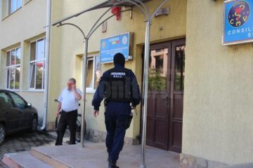 Cutremur la APIA și DSV Suceava: angajați cu funcții de conducere, săltați pentru jonglerii cu fonduri europene din subvenții