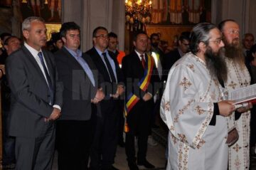 Ordinul de începere a lucrărilor de restaurare a Mănăstirii Putna, dat în prezența vicepremierului Liviu Dragnea