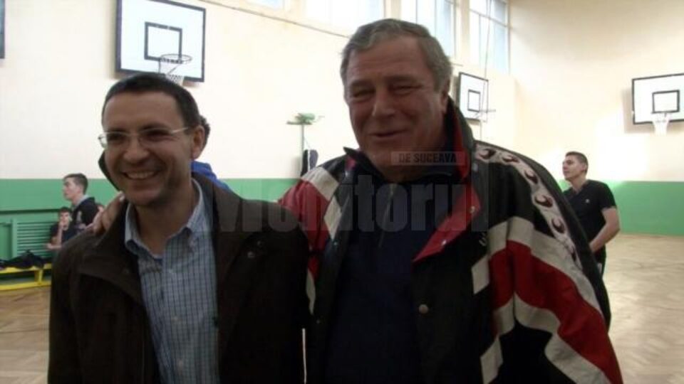 Judecătorul Marcel Nechita și fostul diriginte din liceu, Viorel Totoescu