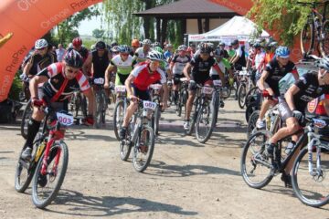 Maratonul Mountain Bike de la Dragomirna a adunat peste 200 de competitori
