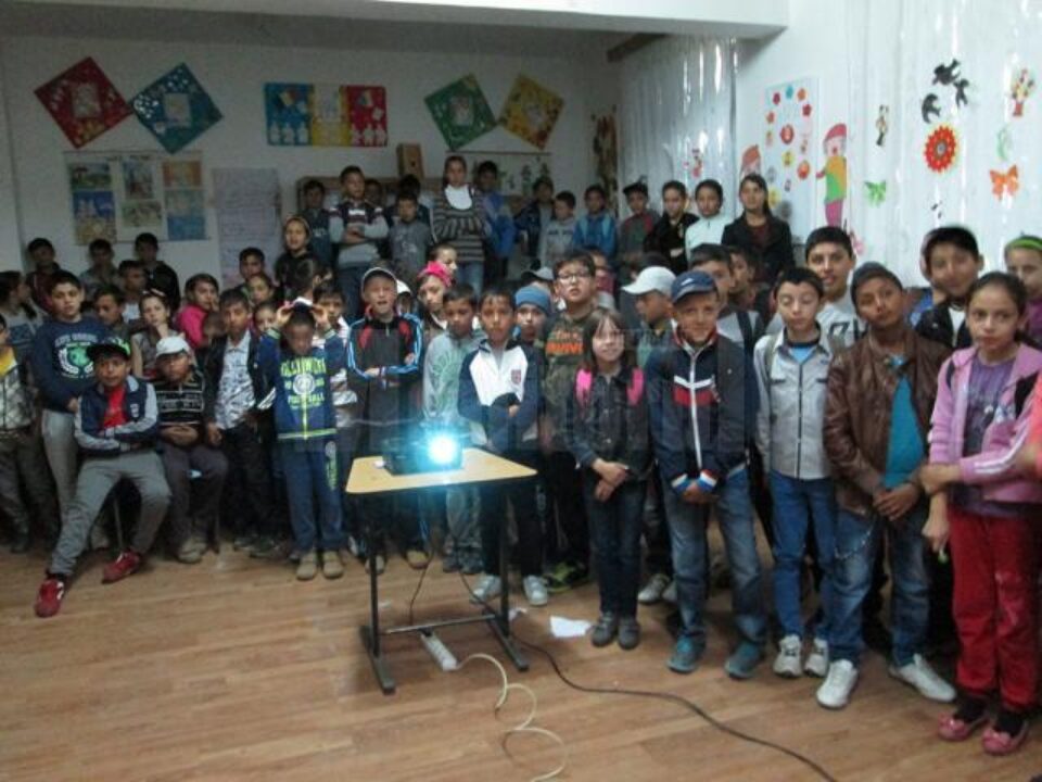Proiect de prevenire a abandonului școlar în patru localități sucevene