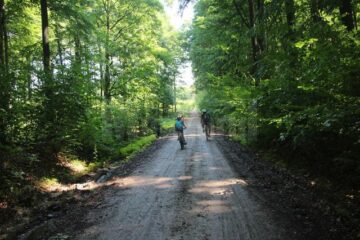 Peste 230 de iubitori ai ciclismului au luat startul la maratonul de la Dragomirna