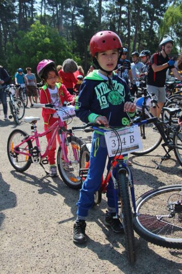Peste 230 de iubitori ai ciclismului au luat startul la maratonul de la Dragomirna