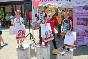 Peste 230 de iubitori ai ciclismului au luat startul la maratonul de la Dragomirna