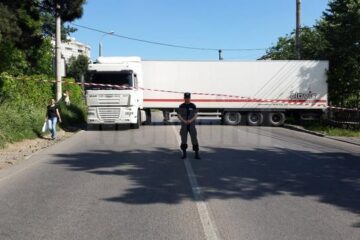 Tirul a blocat în totalitate traficul