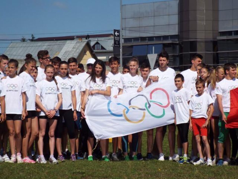 Crosul Olimpic Județean s-a bucurat de o participare numeroasă